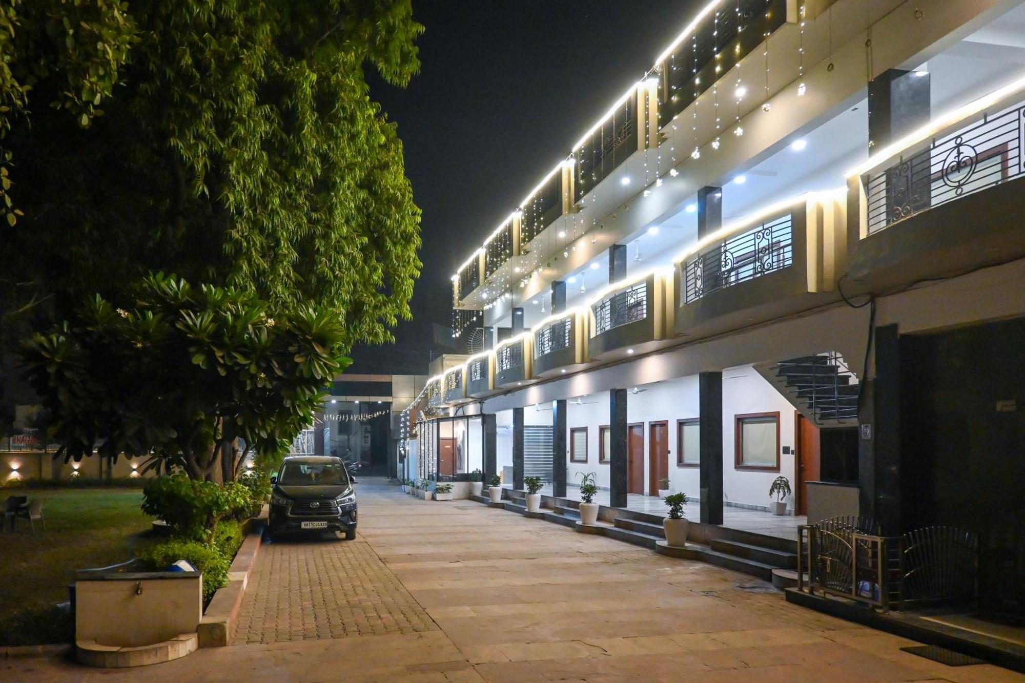 The Kedar Resort Mathura Exterior photo