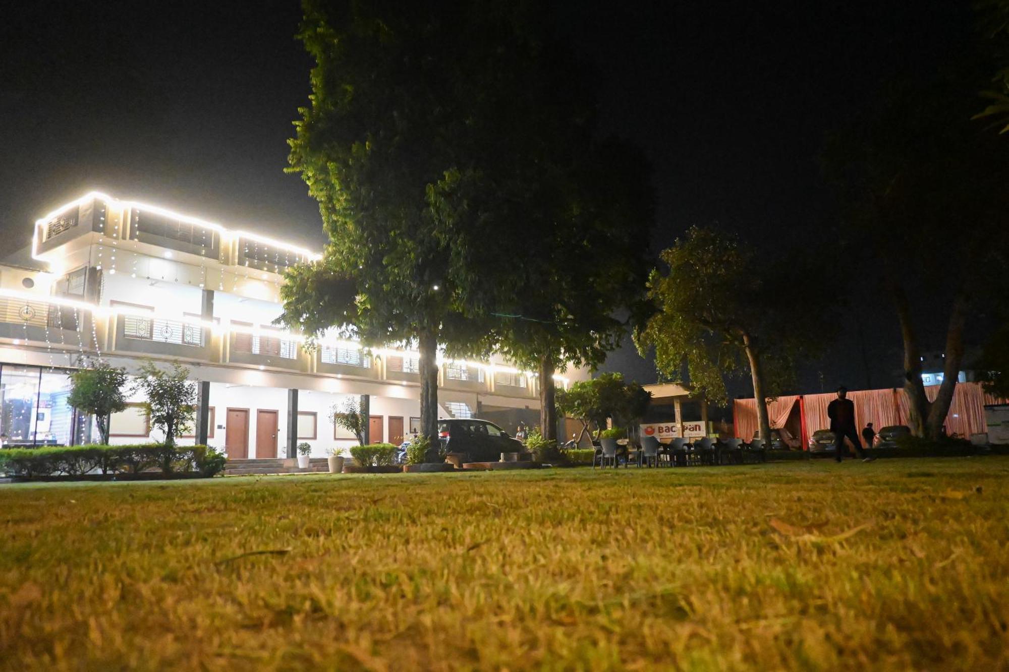 The Kedar Resort Mathura Exterior photo